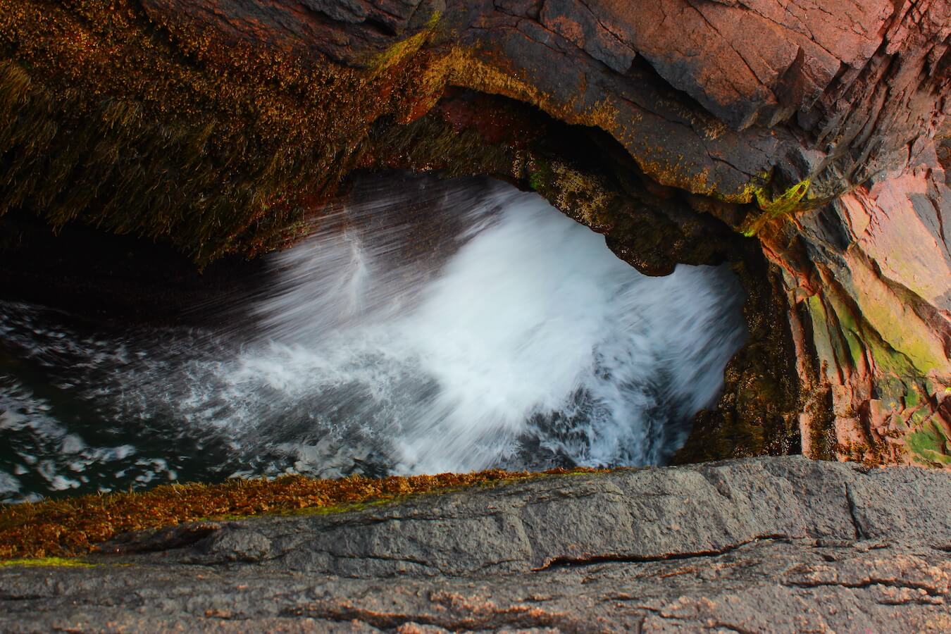 Thunder Hole, Acadia National Park, Maine | Photo Credit: Shutterstock / View_Point