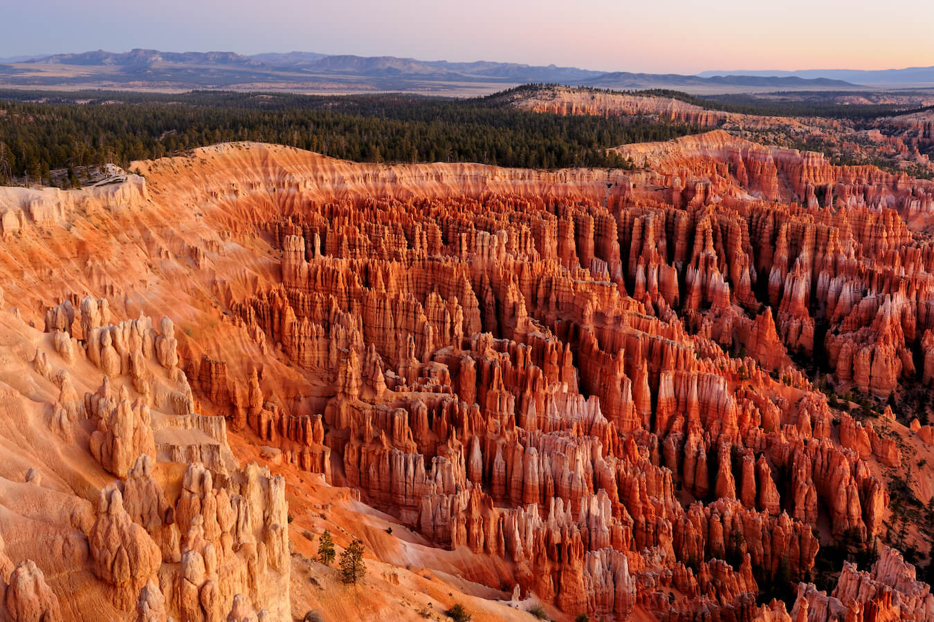 Inspiration Point, Bryce Canyon National Park, Utah | Photo Credit: Shutterstock / Nagel Photography