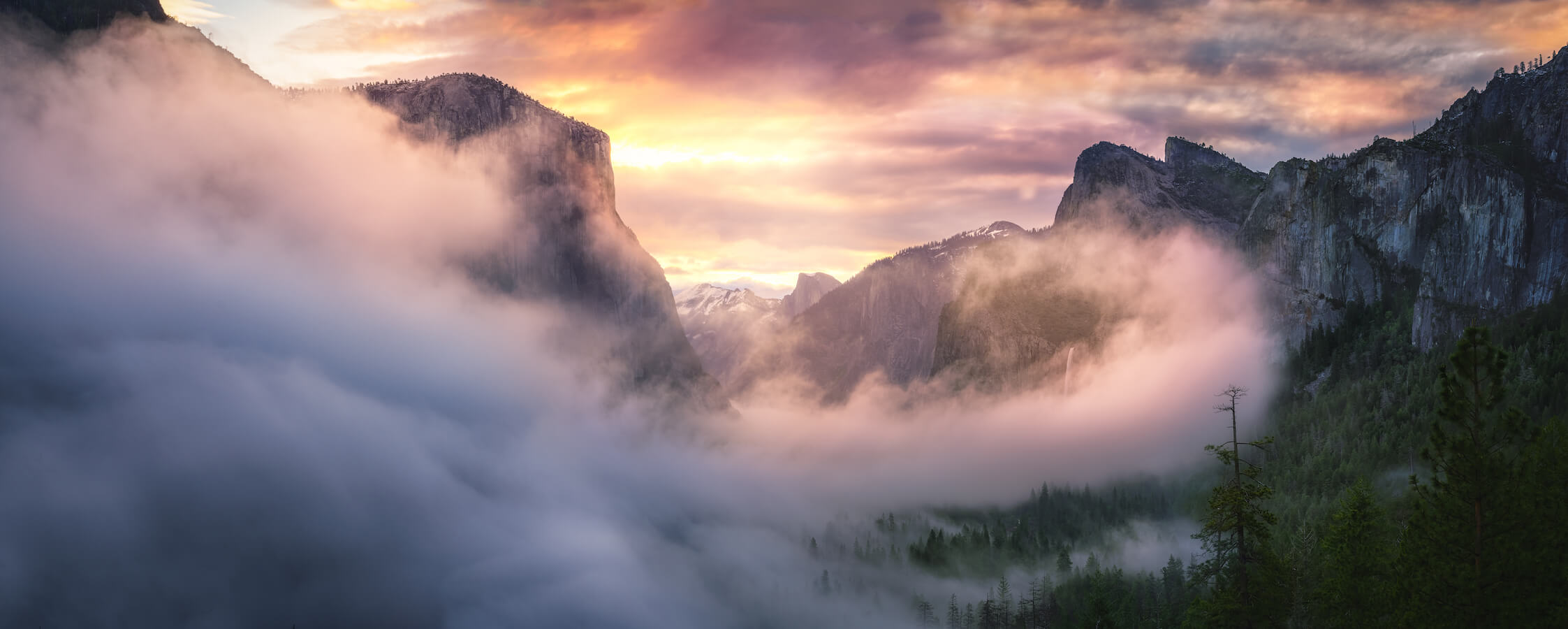 Tunnel View, Yosemite National Park, California | Photo Credit: Shutterstock / cb_travel