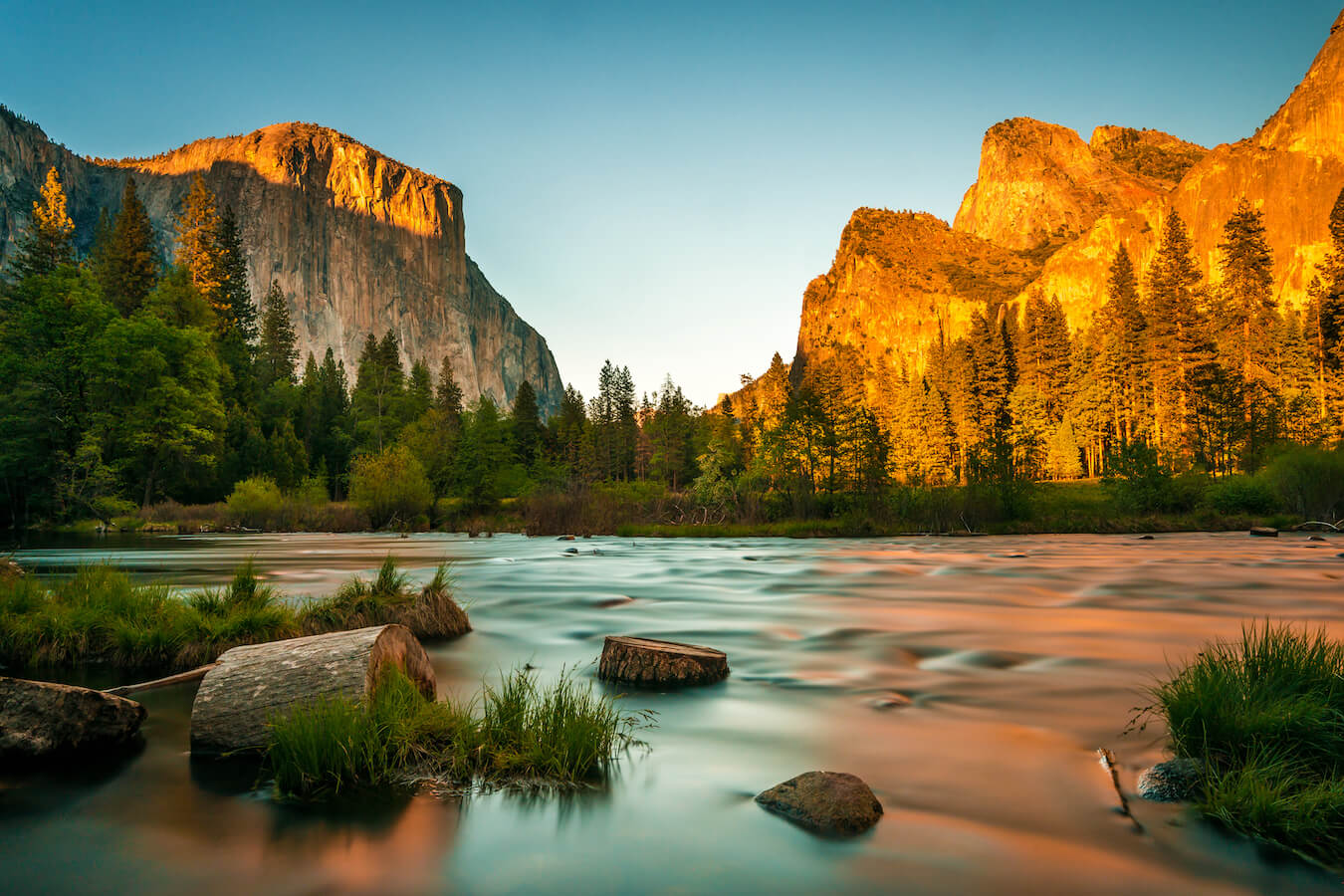 Valley View, Yosemite National Park, California | Photo Credit: Shutterstock / Mohamed Selim