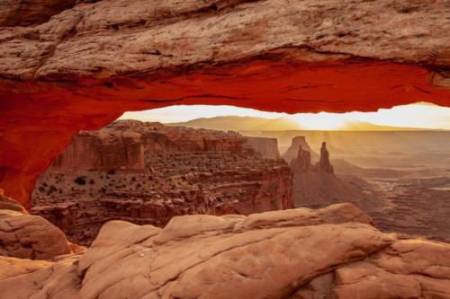 Mesa-Arch-at-Canyonlands-National-Park-3