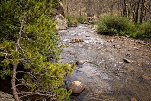 Arch Rocks Campground Hike, Big Thompson River, Rocky Mountain National Park, Colorado | Photo Credit: Juventa Vezzani