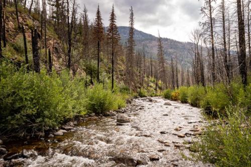 Arch Rocks Hike, Big Thompson River, Rocky Mountain National Park, Colorado | Photo Credit: Juventa Vezzani